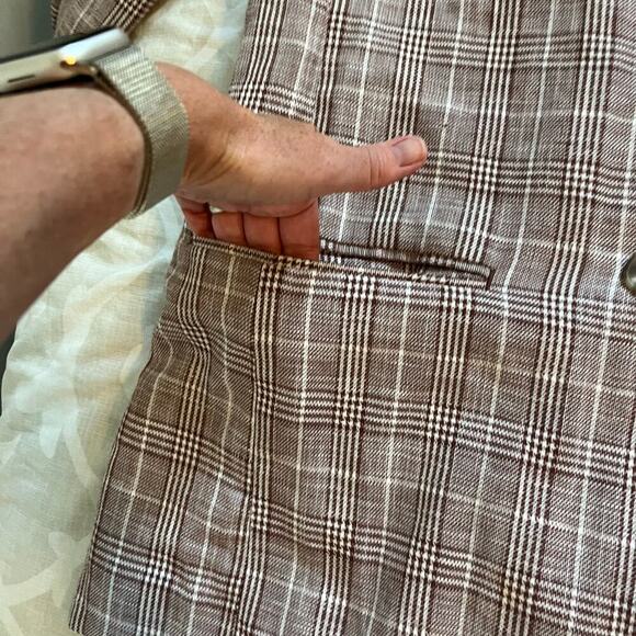 Anthropologie Maeve Double-Breasted Blazer Color:
BROWN MOTIF women’s size 14 - Picture 10 of 14